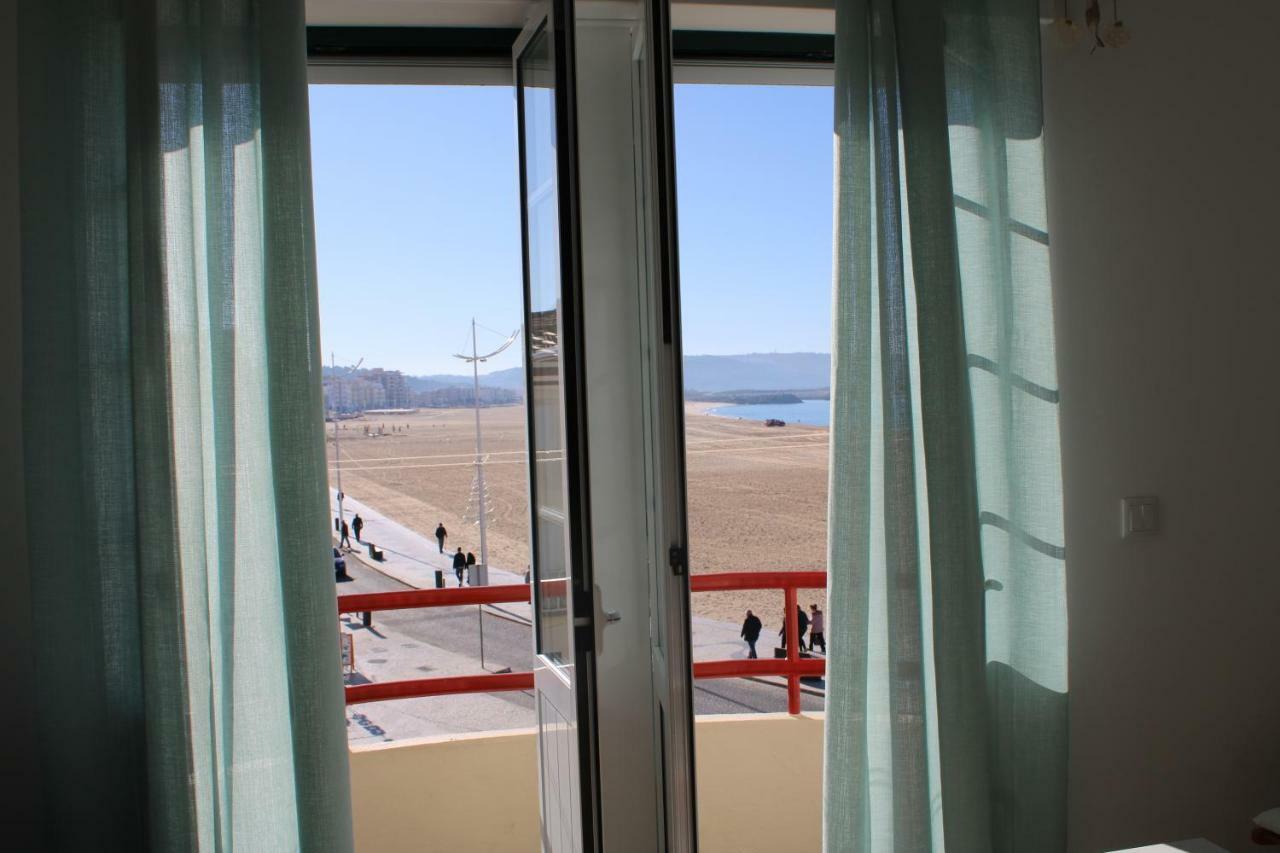 Sand & Sea Apartment Nazaré Esterno foto